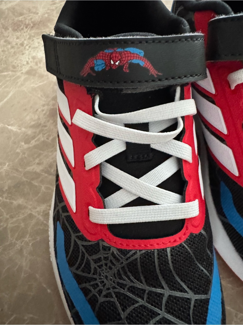 ADIDAS MARVEL SPIDER-MAN RUNFALCON SHOES KIDS 13K - Picture 11 of 12